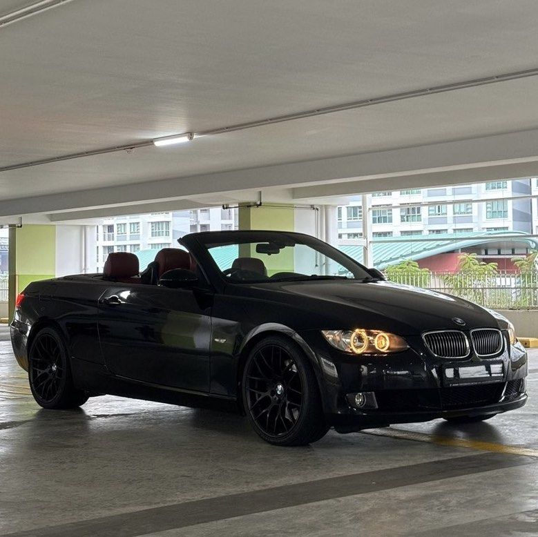 BMW 3 Series Convertible 335i (A) (Category: Used Cars) located in Singapore. Submitted by krispybikes (Listing ID 1465754565, Image 1). Description: COE EXPIRY 30 AUG 2028 Best condition BMW E93 with N54 twin turbo i6 engine. if u know, u know. I am the 3rd owner, number of transfer count is 2. Refurbished and restored to optimum OEM+ condition with receipts. Worth to renew COE for another 10 good year. Further discussion, negotiation, genuine Q