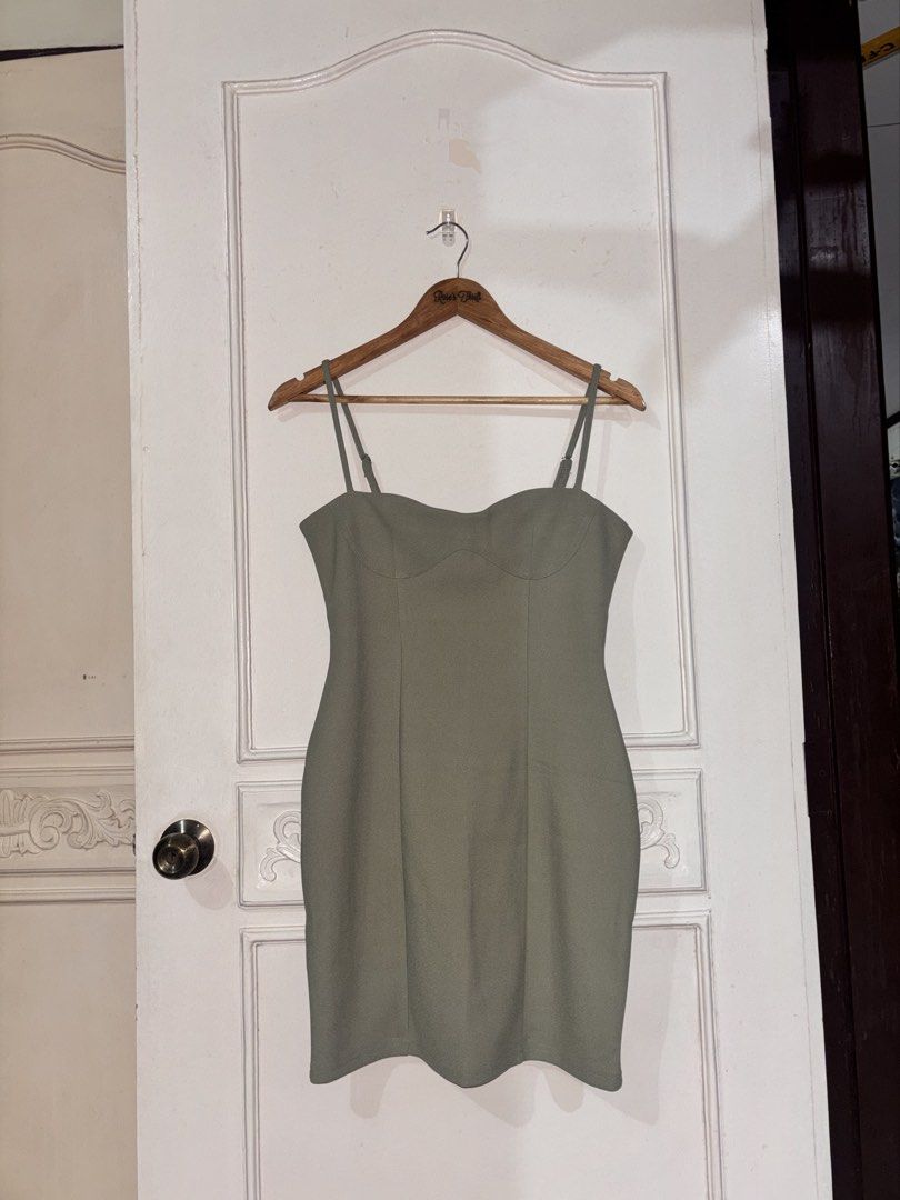 BNWT mint vanilla mini dress (Category: Dresses) located in Angeles City. Submitted by thriftchic_ (Listing ID 1465680205, Image 3). Description: ♡ brandnew with tag! ♡ adjustable straps ♡ zipper at back ♡ MOP: Gcash ♡ Payment first basis ♡ J&T🚚.