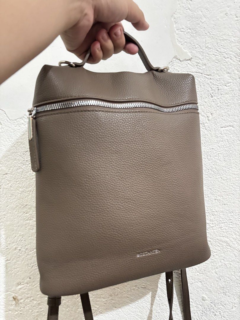bostanten 2 way bag (Category: Shoulder Bags) located in Manila. Submitted by samanthavi15939 (Listing ID 1465675902, Image 1). Description: -used twice -durable -2 way style (shoulder and backpack) .