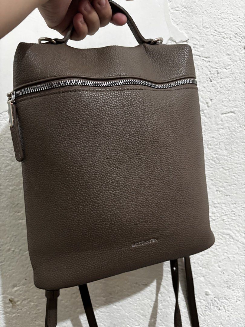 bostanten 2 way bag (Category: Shoulder Bags) located in Manila. Submitted by samanthavi15939 (Listing ID 1465675902, Image 2). Description: -used twice -durable -2 way style (shoulder and backpack) .