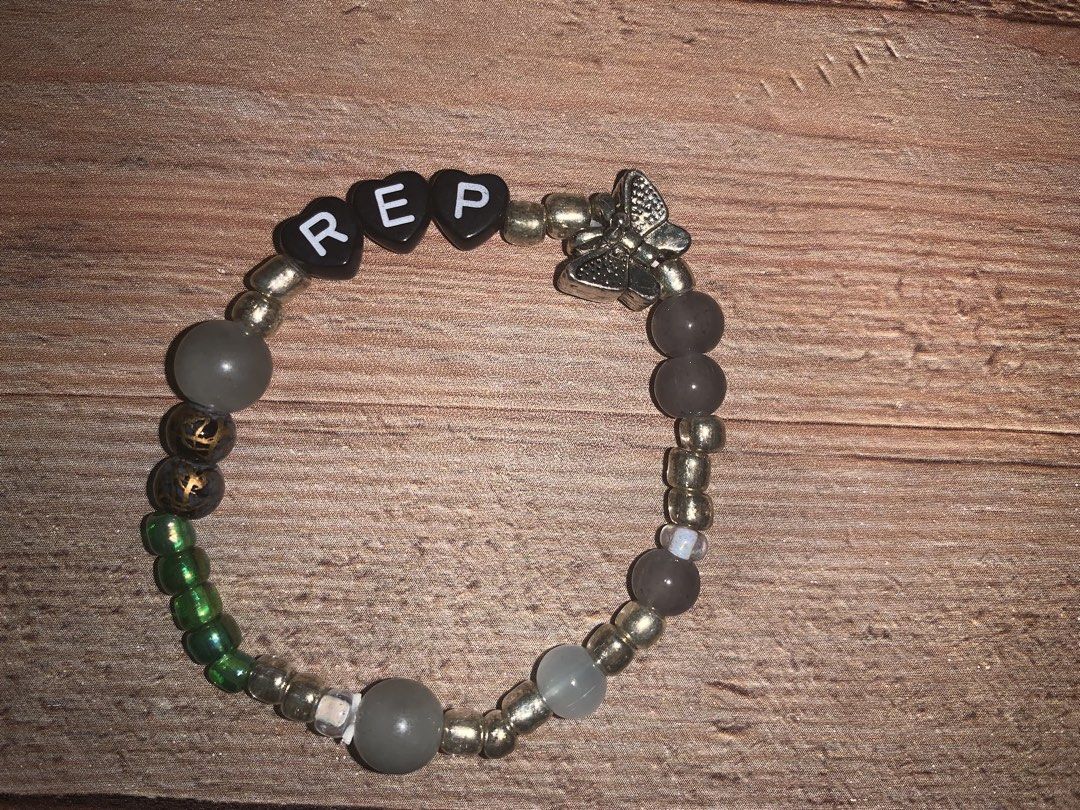 Bracelet Taylor swift Rep Bracelet (Category: Bracelets) located in Manila. Submitted by clar_shop (Listing ID 1465719003, Image 1). Description: Taylor Swift album Bracelet Reputation For only P120.