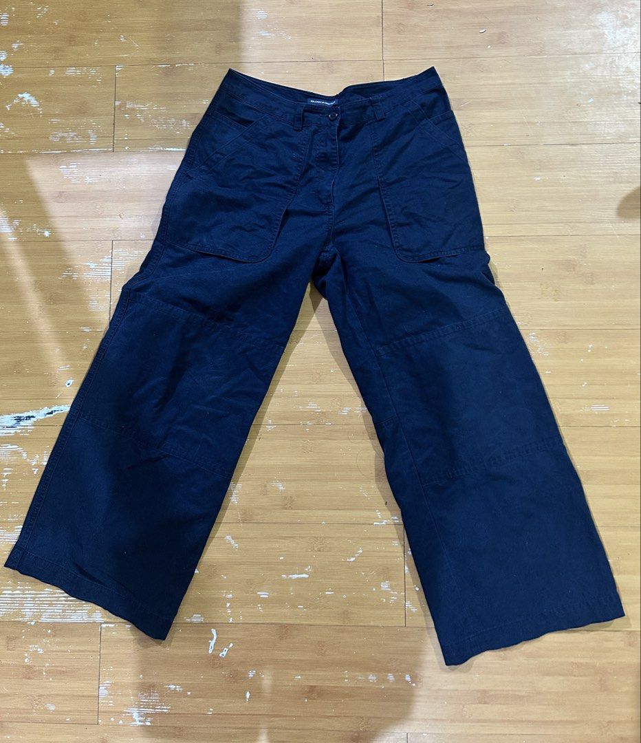 Brandy Melville Dark Navy Cargo Utility Pants (Category: Jeans) located in Marikina City. Submitted by jenn_1111 (Listing ID 1465706906, Image 3). Description: - Brand: Brandy Melville - Color: Dark Navy - Style: Wide leg, mid-rise, streetwear - Size: 30 inch waist .