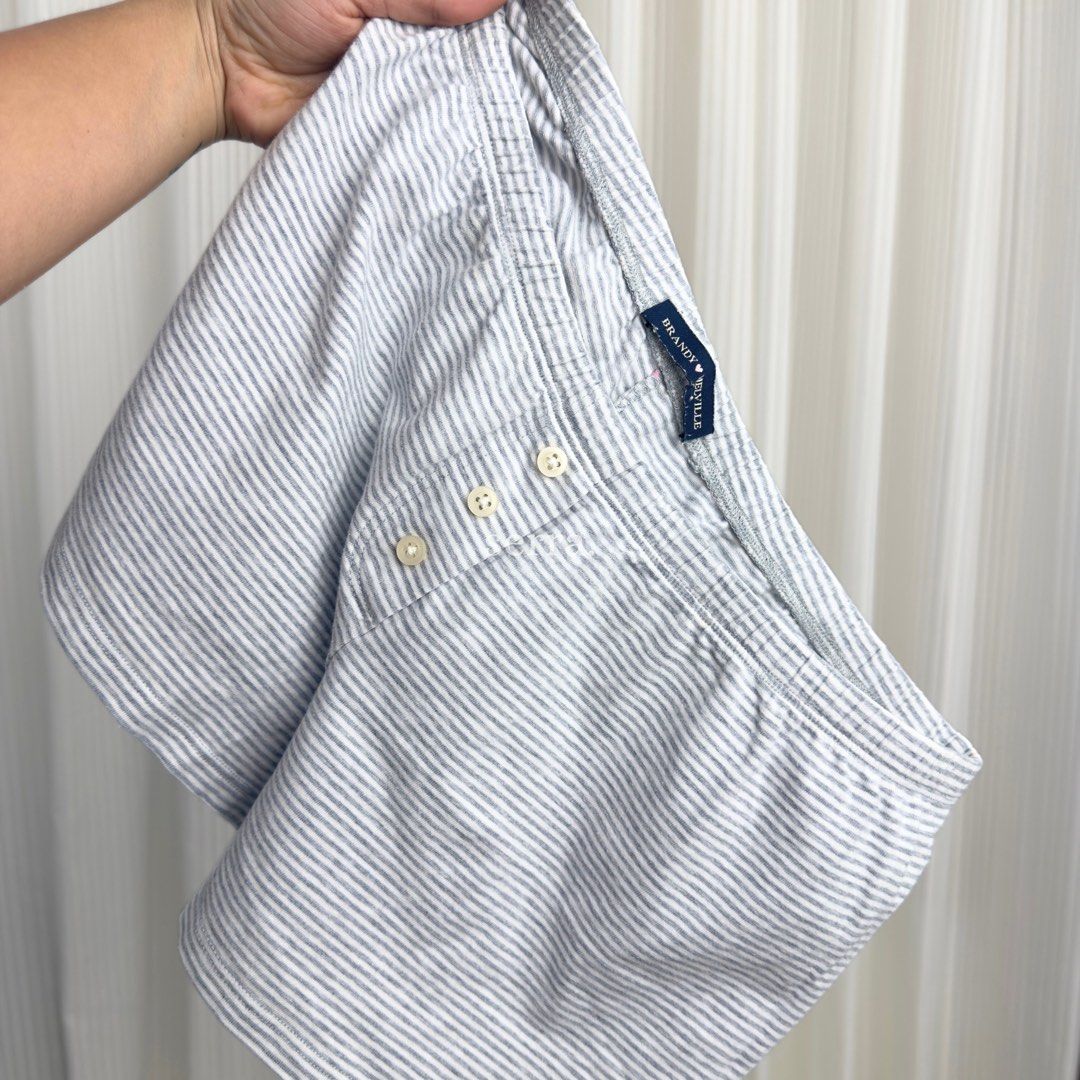 Brandy Melville Gray Stripe Lounge Shorts (Category: Shorts) located in Subic. Submitted by serra. (Listing ID 1465601788, Image 2). Description: 🎀Washed & ready to wear! 📍Subic, Zambales 💵Payment first via gcash 📦Shipping nationwide via J&T.
