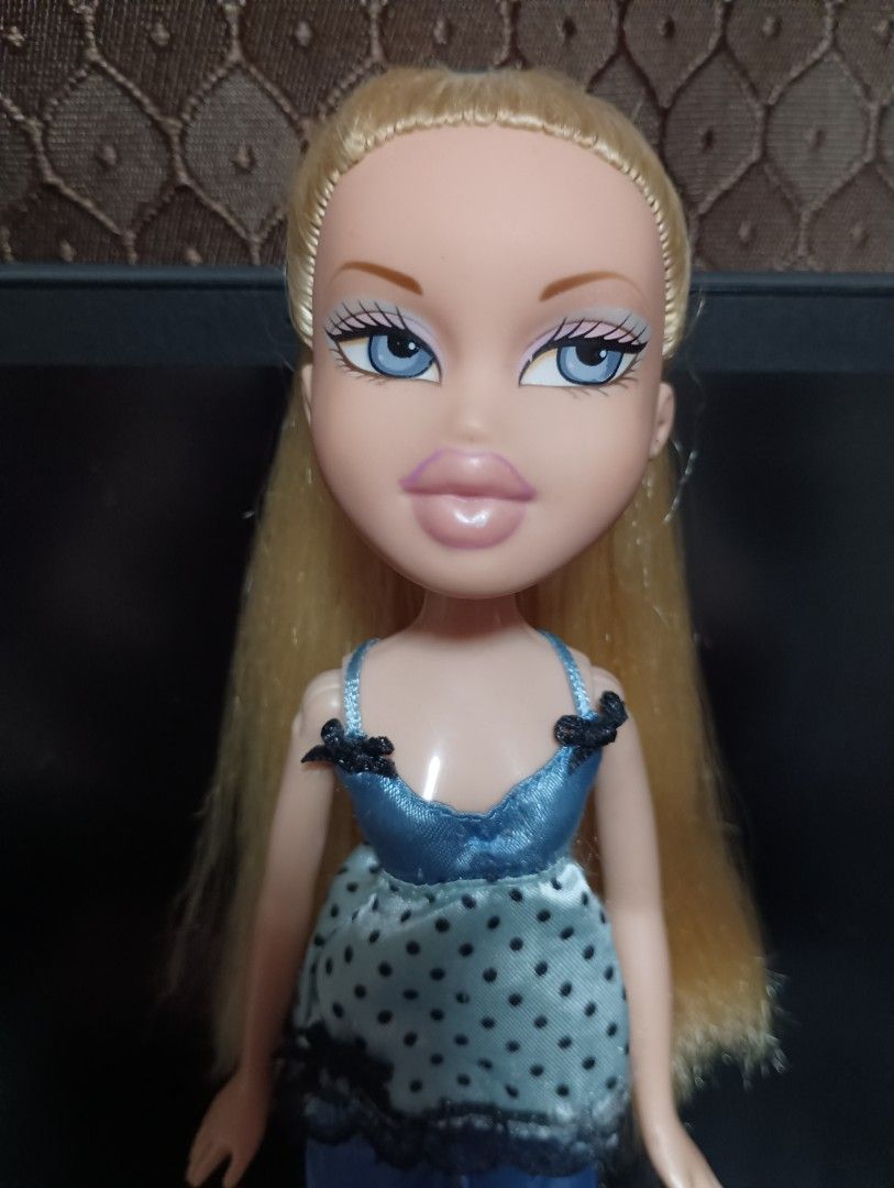 Bratz Sleep Over Cloe Doll (Category: Kids Toys) located in Rizal. Submitted by purplepower7 (Listing ID 1465702076, Image 2). Description: In original hair style and outfit with shoes soft smooth hair payment via G-Cash shipping via GGX.