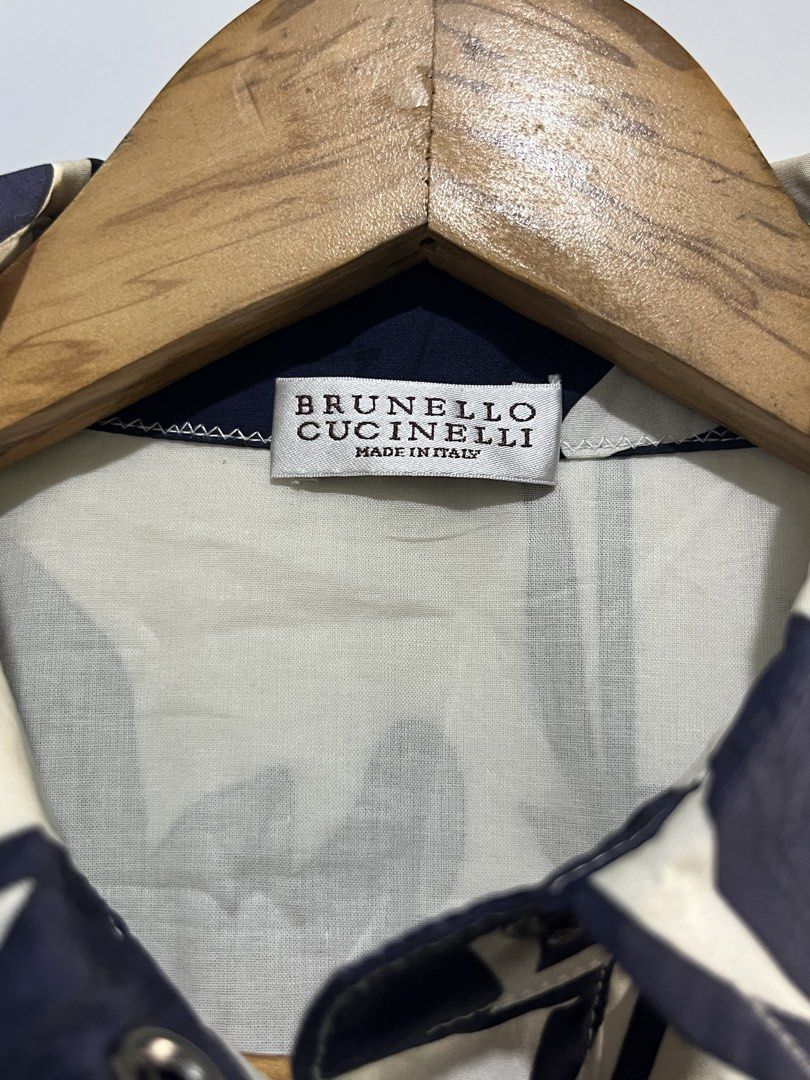 Brunello cuncinelli (Category: Others Tops) located in Lipa City. Submitted by deligrind (Listing ID 1465618667, Image 3). Description: .