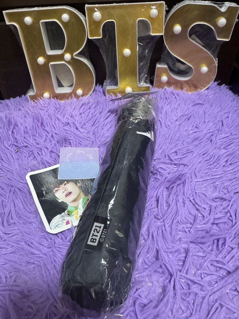 Bt21 automatic umbrella black (Category: K-Wave Merchandise) located in Pasig City. Submitted by queenv18 (Listing ID 1465597440, Image 2). Description: Onhand items in PH ready to ship merch are directly shipped from korea / taiwan / japan / us 101% legit Brandnew Plus sf .
