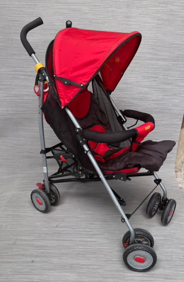 Buggy Stroller (Category: Strollers) located in Kadok. Submitted by dsmizzaza (Listing ID 1465601375, Image 2). Description: Area Kelantan ✅Item Used/Bundle Singapore Berminat/Interested 016 472 7883.