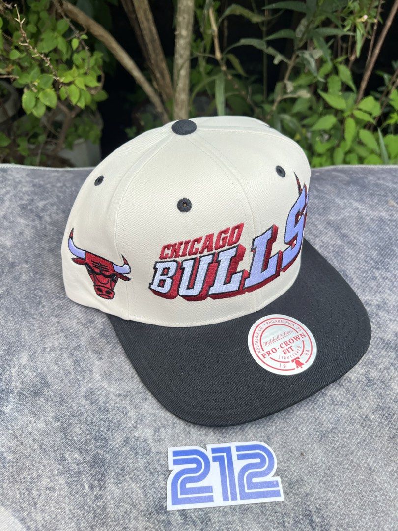 Bulls cap (Category: Activewear) located in Muntinlupa City. Submitted by mioky01 (Listing ID 1465635217, Image 2). Description: Brandnew Legit / original / authentic 💯👌 On hand / ready to ship ✈️ Money back guarantee if proven fake 🙌 Fb page : 212 Muntinlupa 📩🔑.