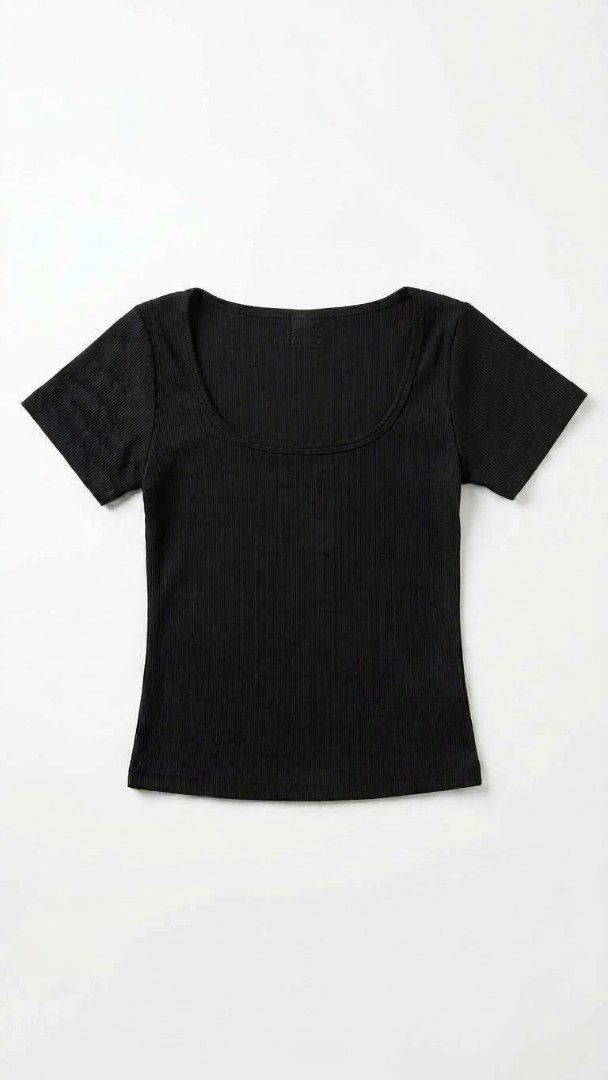 Bundle of 3 Basic Tops/Crop Tops (Category: Shirts) located in Cavite. Submitted by mypreloved_cavite (Listing ID 1465643064, Image 1). Description: Black top fits XS/S White with bow top fits XS/S White Mera top fits XXS.