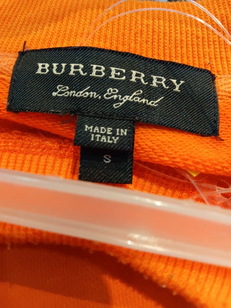 Burberry (Category: Coats, Jackets and Outerwear) located in Subic. Submitted by AnythingBrandedby_May (Listing ID 1465585511, Image 3). Description: Burberry Fits up to Large.