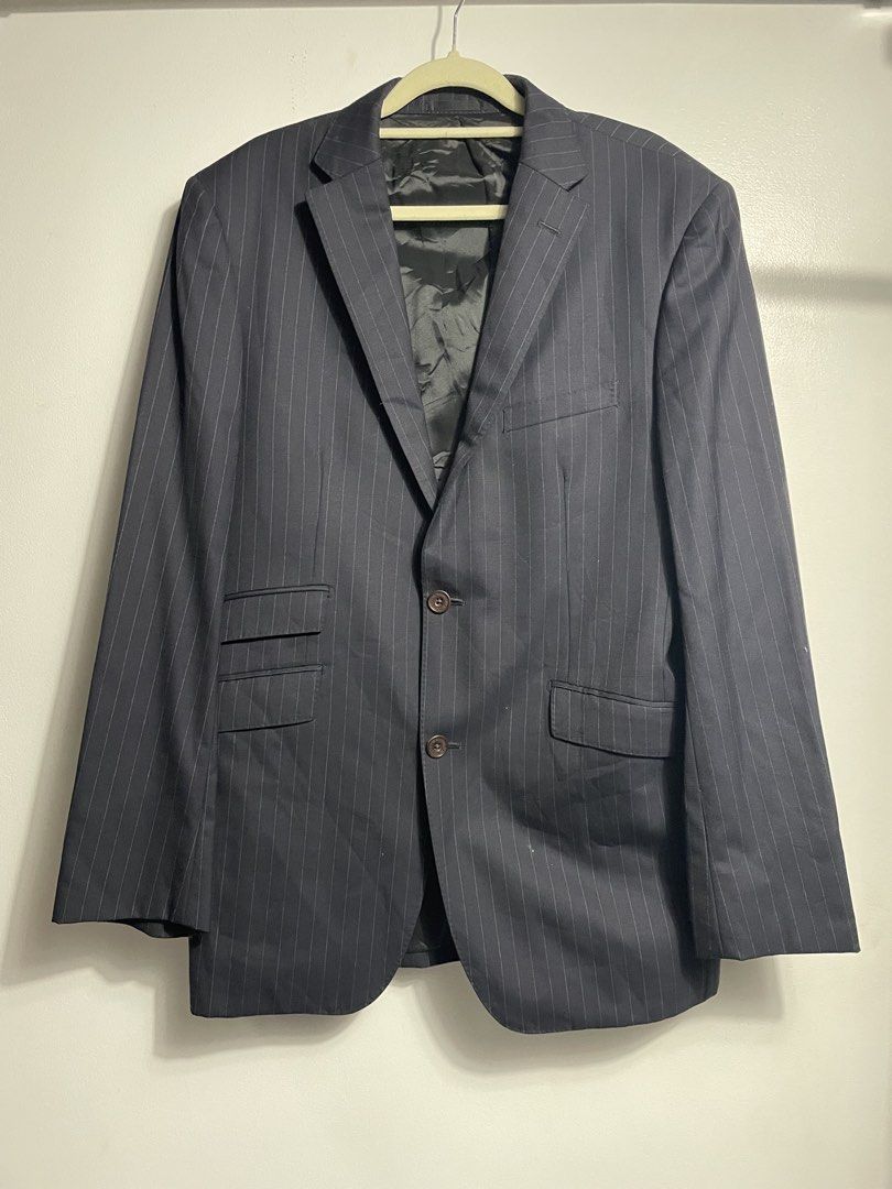 Burberry Black Label Super 110s Double Breasted Blazer (Category: Luxury Apparel) located in Rizal. Submitted by akoheats (Listing ID 1465723985, Image 1). Description: Excellent Condition ✨ Issue: None! Size: 42L 21” pit to pit 31” length 📌 Accepts layaway (up to 15 days) ❗️Check item carefully before purchasing ❗️No returns or exchanges after purchase.