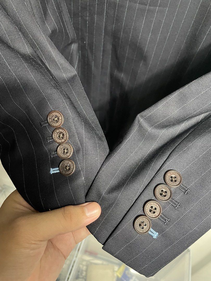 Burberry Black Label Super 110s Double Breasted Blazer (Category: Luxury Apparel) located in Rizal. Submitted by akoheats (Listing ID 1465723985, Image 3). Description: Excellent Condition ✨ Issue: None! Size: 42L 21” pit to pit 31” length 📌 Accepts layaway (up to 15 days) ❗️Check item carefully before purchasing ❗️No returns or exchanges after purchase.
