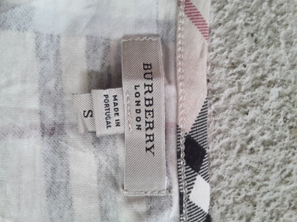 Burberry London (Category: Longsleeves) located in Santo Tomas. Submitted by mmnl.pcn (Listing ID 1465623777, Image 2). Description: .