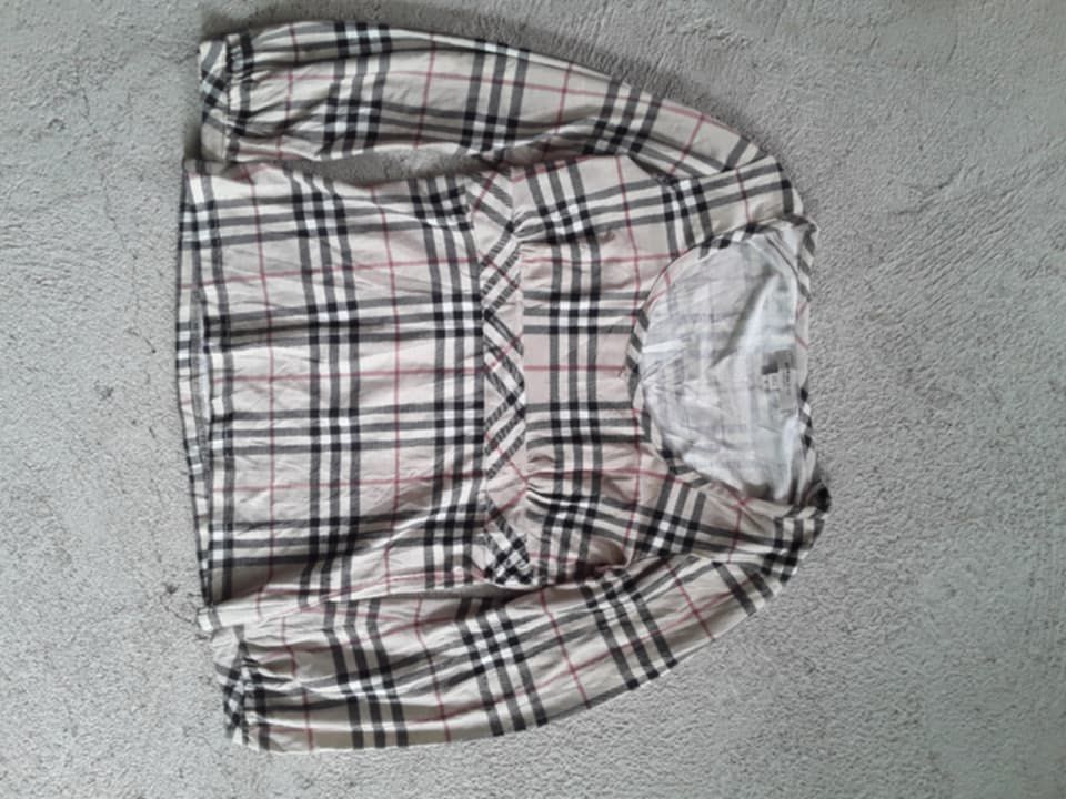 Burberry London (Category: Longsleeves) located in Santo Tomas. Submitted by mmnl.pcn (Listing ID 1465623777, Image 1). Description: .