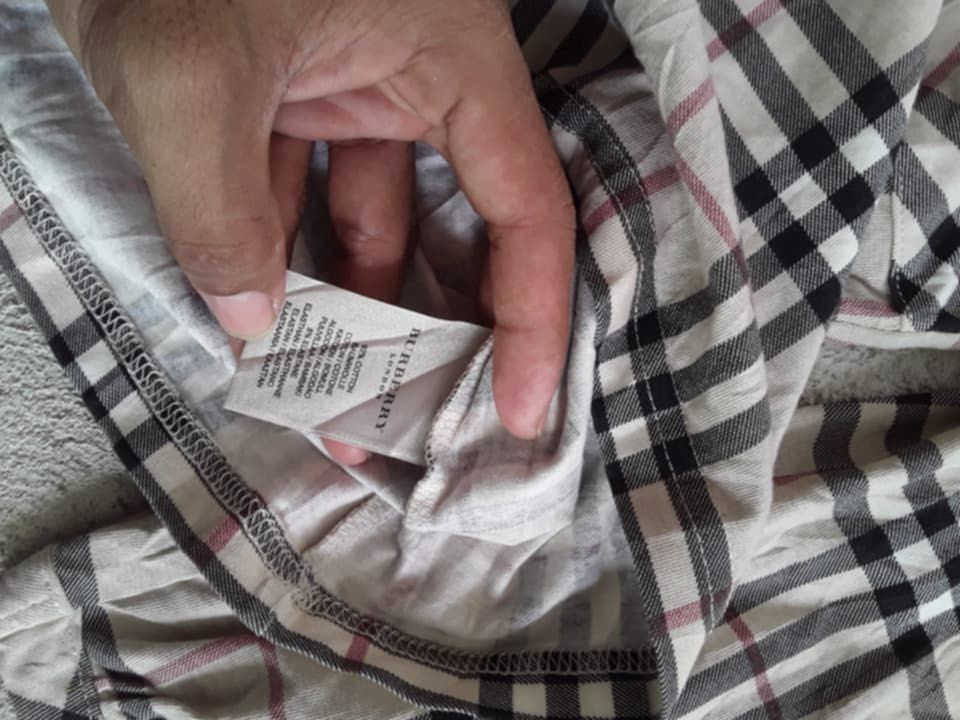 Burberry London (Category: Longsleeves) located in Santo Tomas. Submitted by mmnl.pcn (Listing ID 1465623777, Image 3). Description: .