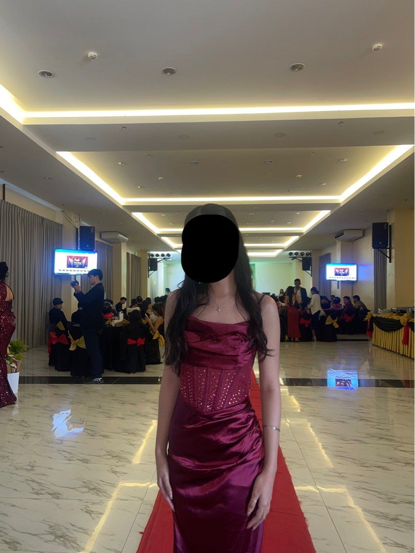 SHEIN Burgundy Evening Gown Long Dress (Category: Evening dresses & gowns) located in Manila. Submitted by fionaret (Listing ID 1464689598, Image 2). Description: XS-S.