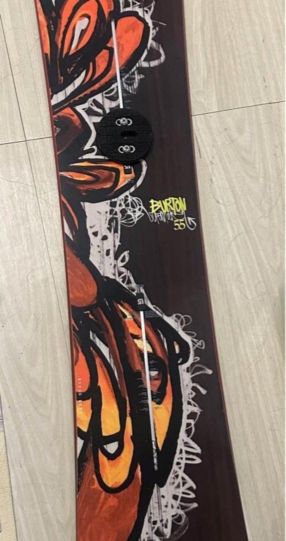 Burton supermodel スノーボード、展示用 Burton Supermodel 55 Snowboard, 運動產品, 運動與體育, 運動與體育