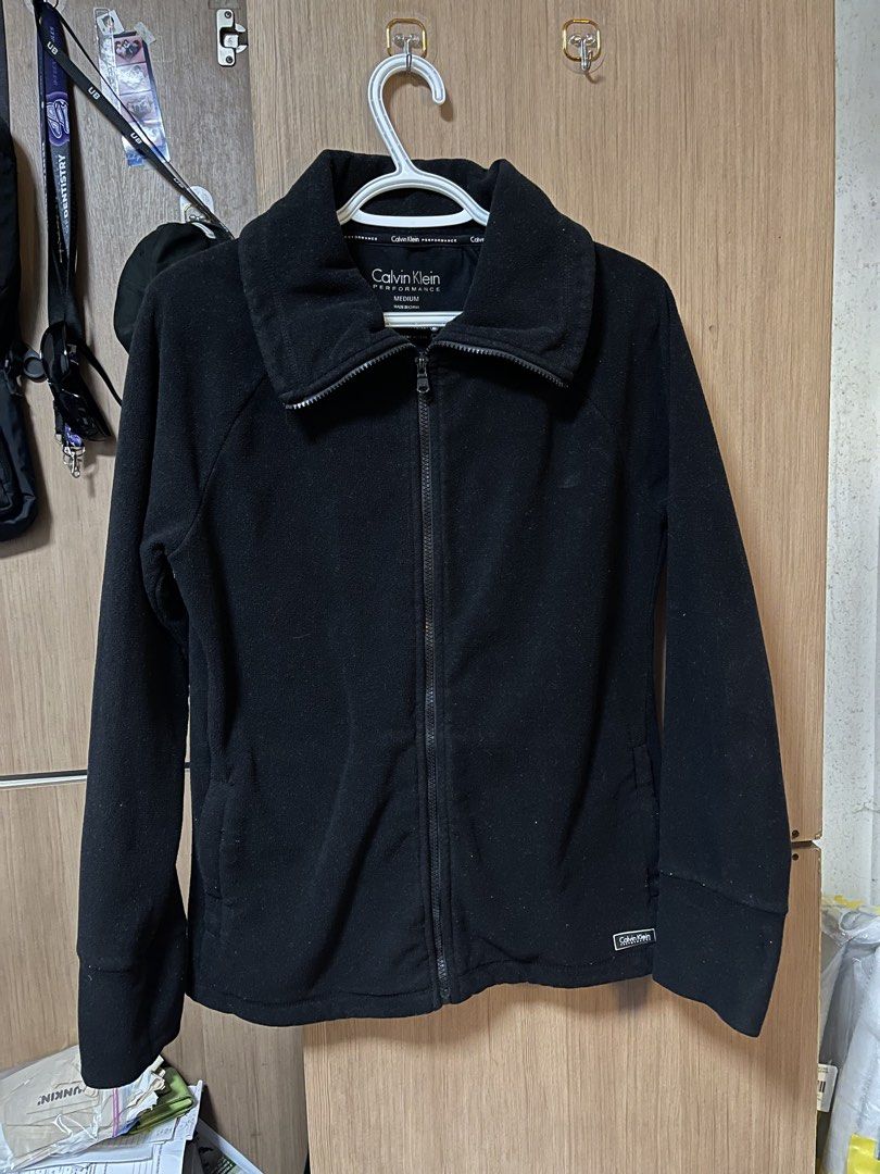 Calvin Klein (Category: Coats, Jackets and Outerwear) located in Baguio. Submitted by uszwk (Listing ID 1465648461, Image 1). Description: pm for dimes hehe.