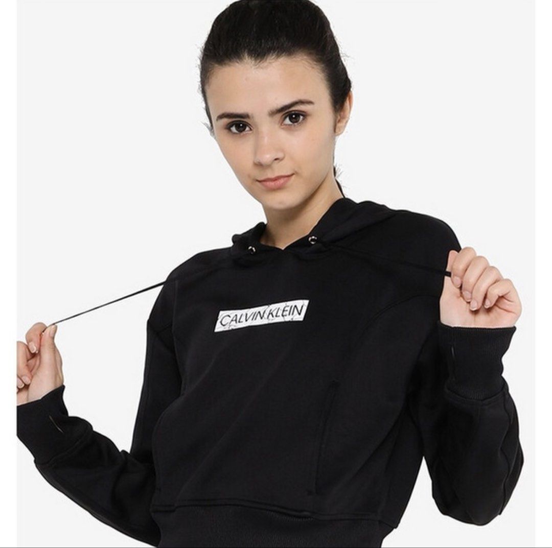 CALVIN KLEIN (Category: Activewear) located in Cavite. Submitted by jabowakeeezzzz (Listing ID 1465673642, Image 1). Description: For sale CALVIN KLEIN (CK) Hoodie Size MEDIUM DIMENSION 20x19.