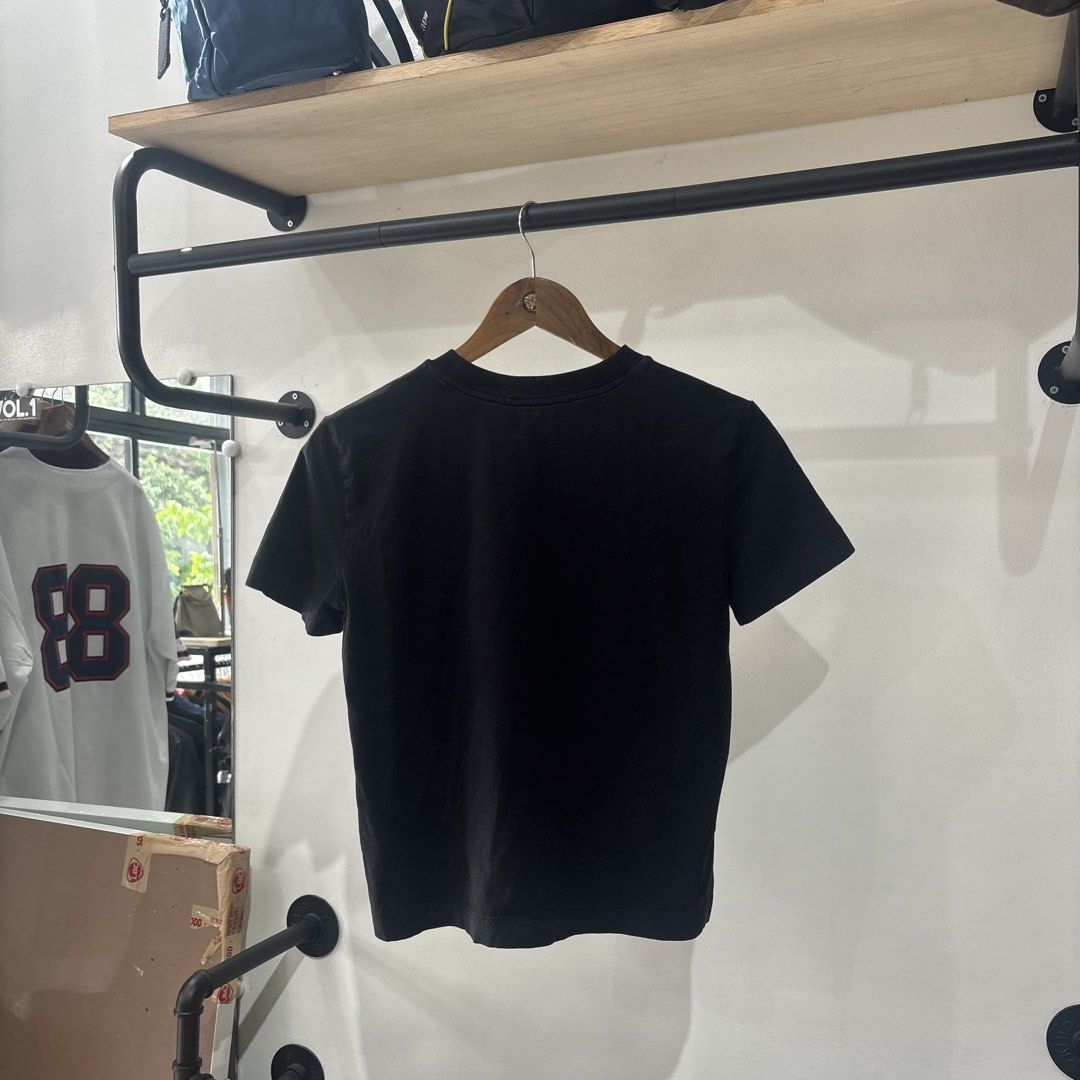 Calvin Klein Simple shirt (Category: Shirts) located in Bambang. Submitted by heats777 (Listing ID 1465746292, Image 3). Description: Excellent condition Issue: Cutwashtag Size: S on tag.