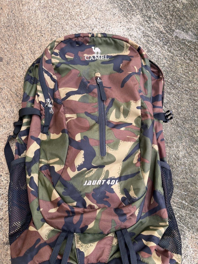 CAMEL MOUNTAINEERING BAG 40LTRS (Category: Backpacks) located in Valencia. Submitted by hunterxthrifter (Listing ID 1465600631, Image 3). Description: GOOD ASNEW CAMO COLORWAY 40LTRS MERON RAINCOVER.
