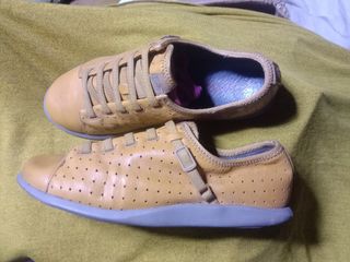 (Category: ) located in . Submitted by ShoesHunter77 (Listing ID 1465705414, Image 1). Description: .