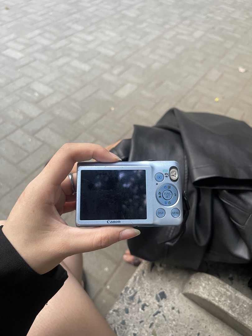 Canon Ixus 105 (Category: Cameras) located in Manila. Submitted by nicole.012 (Listing ID 1465688495, Image 3). Description: Selling my Pre loved digital camera 💌 - may vignette and scratches lng since matagal na yung cam - no other issues, used with care .