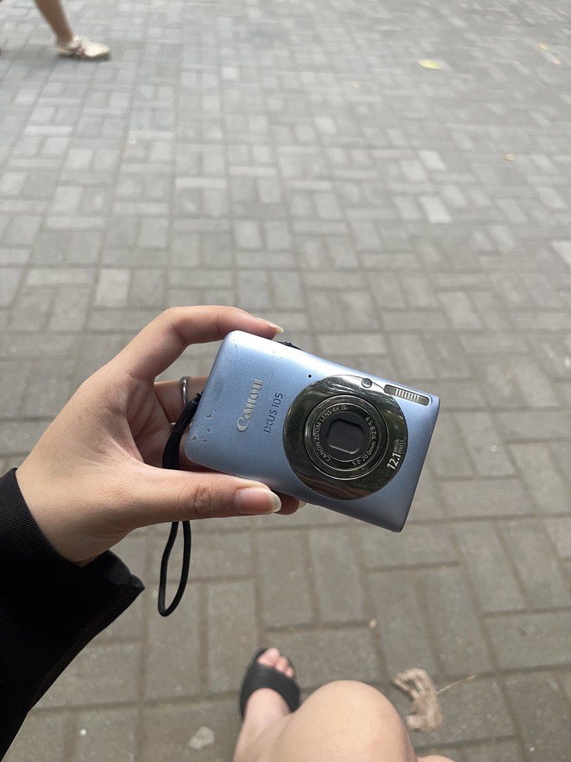 Canon Ixus 105 (Category: Cameras) located in Manila. Submitted by nicole.012 (Listing ID 1465688495, Image 2). Description: Selling my Pre loved digital camera 💌 - may vignette and scratches lng since matagal na yung cam - no other issues, used with care .
