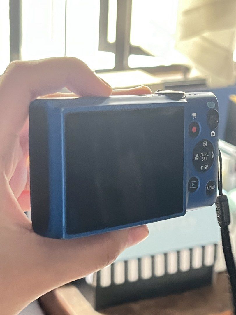 Canon Ixus Digital Camera (Category: Cameras) located in Rizal. Submitted by stella_palad (Listing ID 1465625568, Image 3). Description: no charger included .