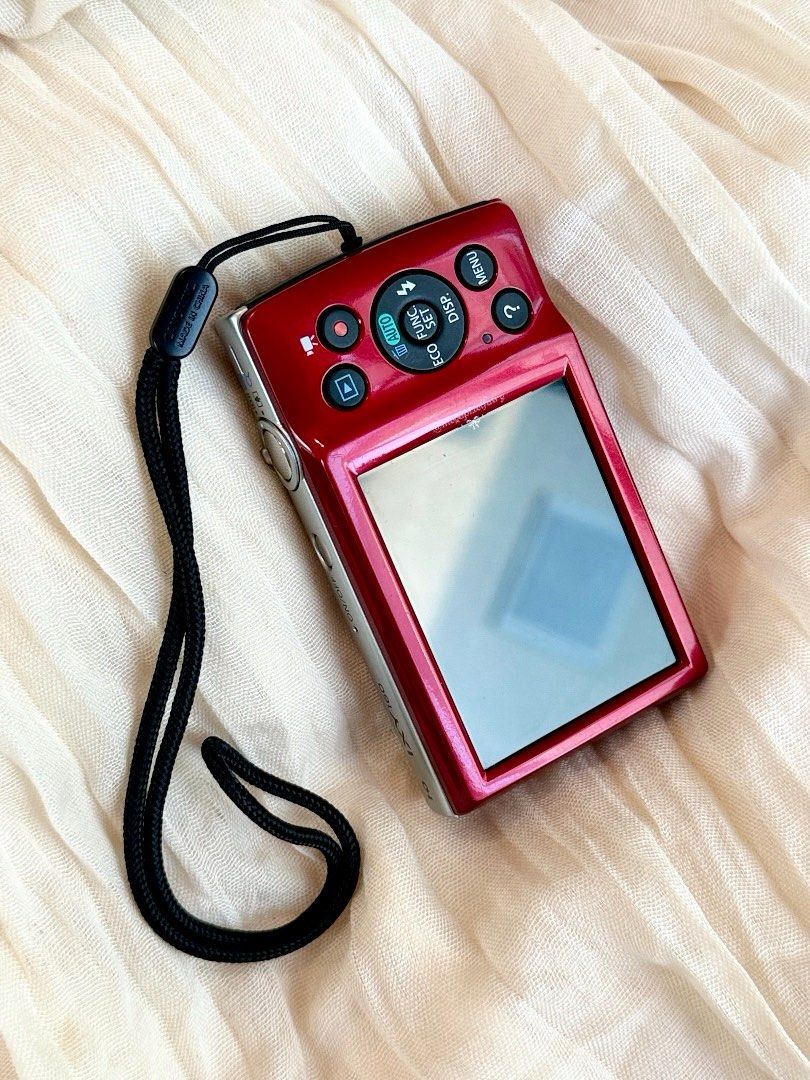 Canon IXY 160/IXUS 165 Red Digital Camera (Category: Cameras) located in General Trias. Submitted by kroshinni (Listing ID 1465691925, Image 3). Description: Description on the last photo, more sample pics/videos at @megapixelfairy.