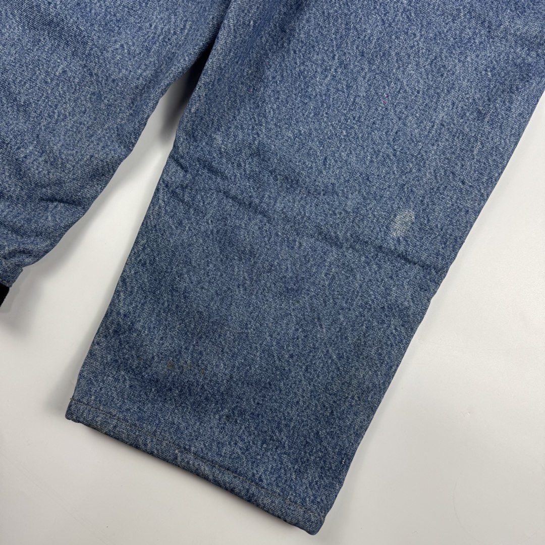 Carhartt B155 DST (Category: Activewear) located in Bulacan. Submitted by b4mzz (Listing ID 1465734986, Image 2). Description: B155 DST CARHATTT PANTs Waist: 36 Length: 38 Color rate: 10/10 Issue: altered.