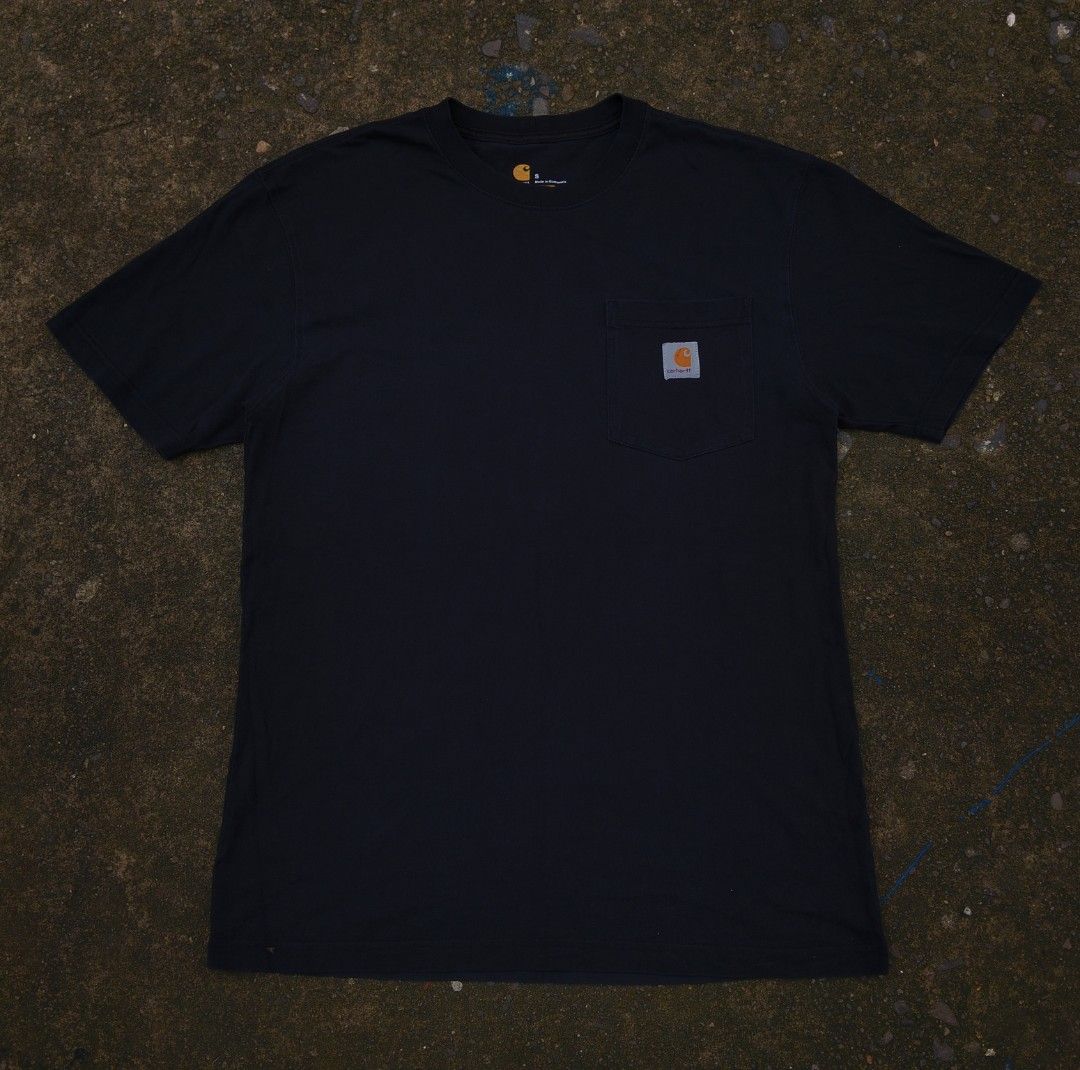 CARHARTT K87 (Category: Activewear) located in Bacolod City. Submitted by hyoohxzx (Listing ID 1465710373, Image 1). Description: CARHARTT K87 Small Length 28.5 Width 21 Excellent Condition Location Bacolod City, Negros Occidental.