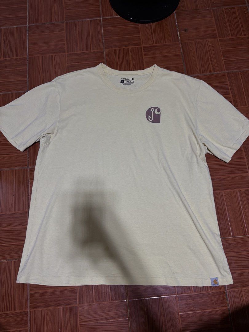 Carhartt Tee (Category: Tshirts & Polo Shirts ) located in Manila. Submitted by jawnty (Listing ID 1465733366, Image 2). Description: Can do shipping via Lalamove or J&T, COD via LBC Carhartt Tee Size large to XL Condition: 7.5/10 Crackprints and small pinhole Size: 23/30 ₱350 Negotiable 📍 Sampaloc, Manila Loc ‼️ Can do shipping via Lalamove or J&T, COD via LBC .