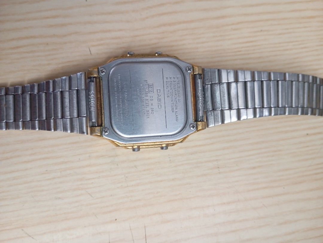 Casio (Category: Men's Watches) located in Las Pinas. Submitted by quick_deals_great_finds2 (Listing ID 1465586054, Image 3). Description: Original good working condition Fully functional with battery.