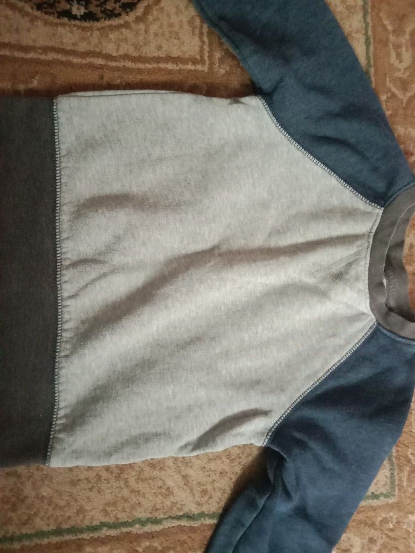 Cat & Jack sweater (Category: Babies & Kids Fashion) located in Manila. Submitted by kristhine19 (Listing ID 1465655314, Image 2). Description: .
