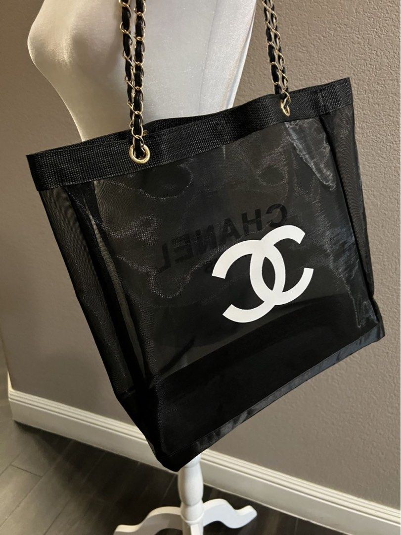 CC mesh tote with pouch (Category: Tote Bags) located in Santa Rosa. Submitted by loveartsyluxe (Listing ID 1465607683, Image 3). Description: Available in silver and gold hardware.