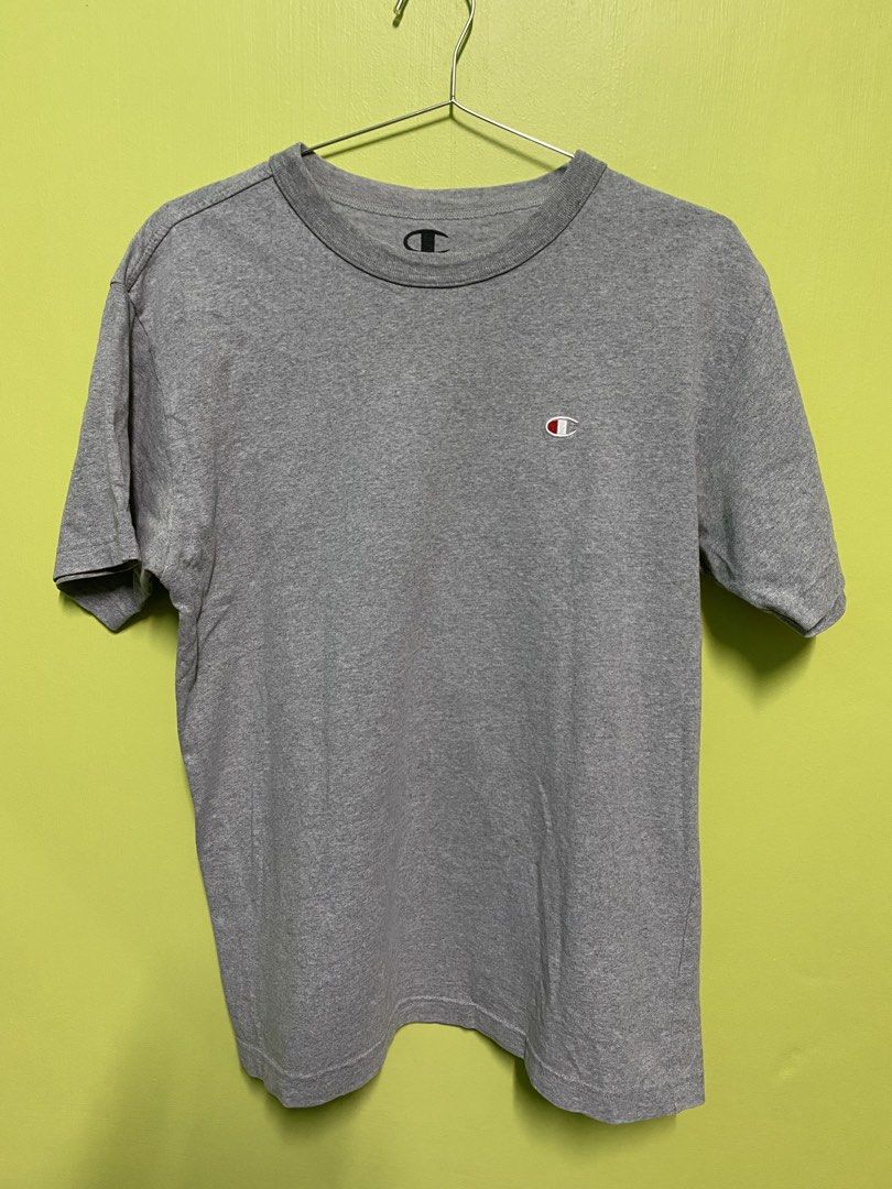 Champion Basic Tee (Category: Tshirts & Polo Shirts) located in Batu Pahat. Submitted by aremin2912 (Listing ID 1465746686, Image 1). Description: Champion Basic Tee Size on tag M Pit 21 Labuh 28 Asking RM30 including postage.