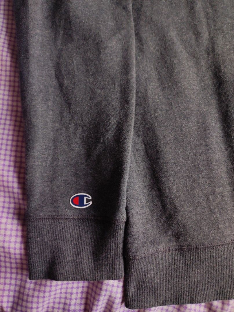 Champion Charcoal Grey Hoodie (Category: Hoodies) located in Batangas. Submitted by astrofinds_ (Listing ID 1465598775, Image 3). Description: - Brand: Champion - Color: Charcoal Dark Grey - Size: L to XL - Width: 22-23 Length: 28 - Material: Cotton and polyester blend (Made in Vietnam) - Interior: Soft fleece lining for extra warmth - Features: Front kangaroo pocket, adjustable drawstring hood - Branding: Embroidered Champion logo on chest and s