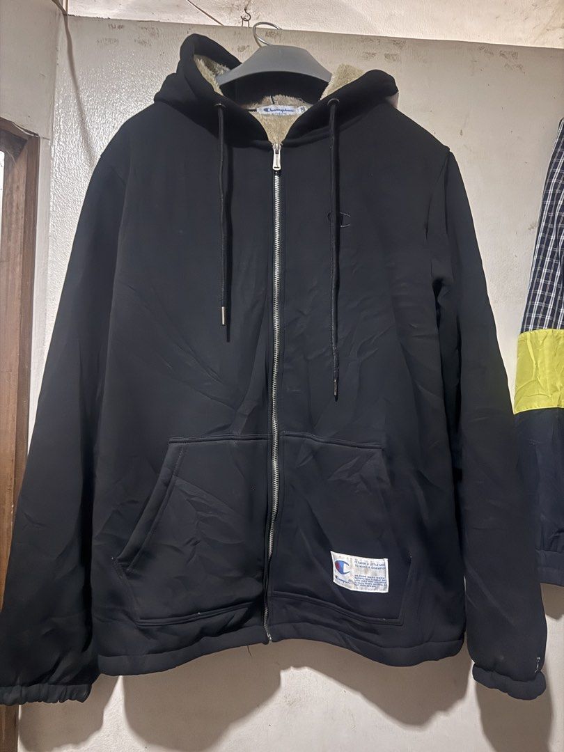 Champion x Supreme Hooodie (Category: Hoodies) located in Danao, Cebu. Submitted by welvirinec29053 (Listing ID 1465669811, Image 1). Description: Champion x Supreme Hoodie size 5Xl on tag. fit to large color rate 10/10 dimes 24x29.