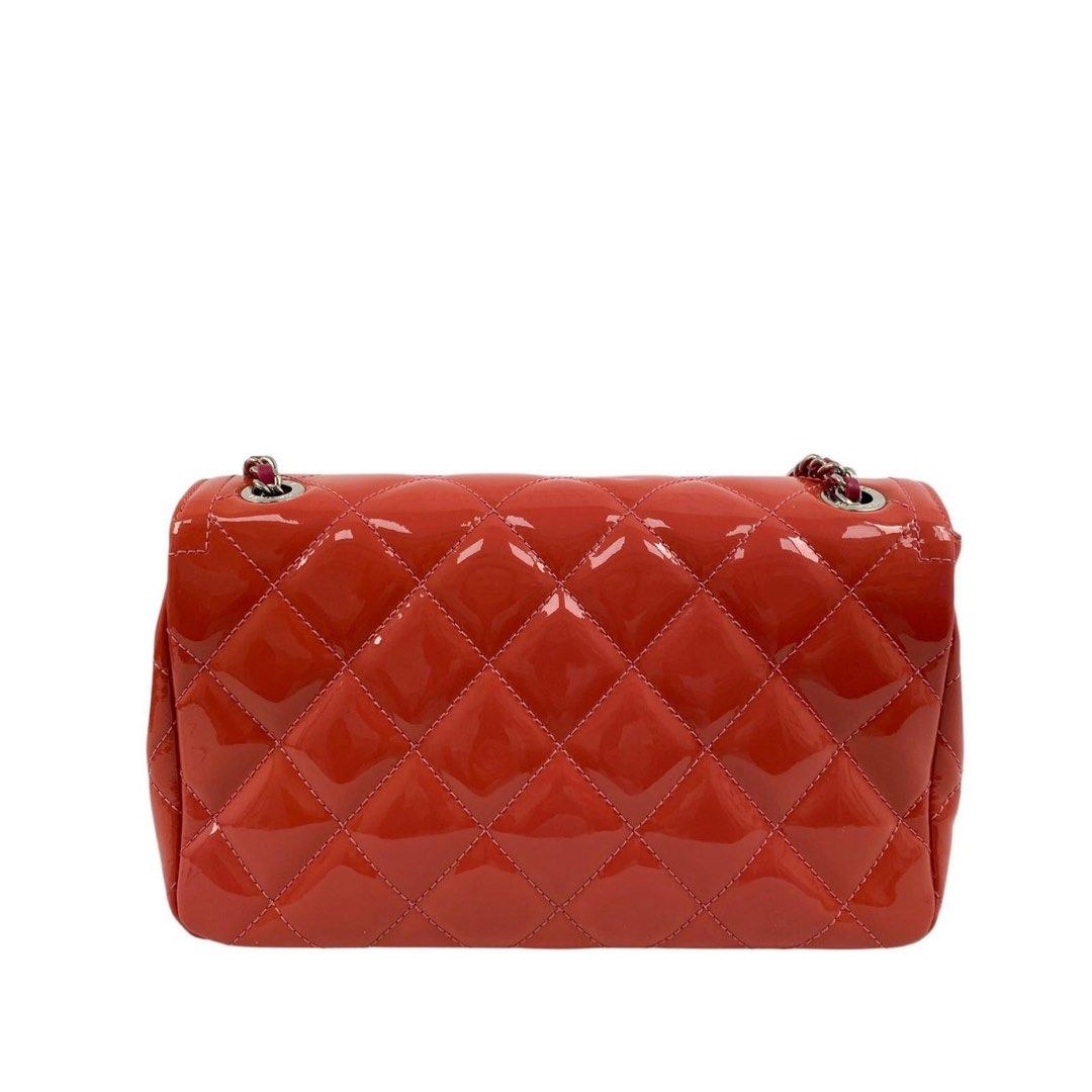 chanel bag pink patent (Category: Shoulder Bags) located in Quezon City. Submitted by brandmanila (Listing ID 1465639802, Image 2). Description: intact holo .