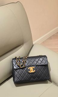 (Category: ) located in . Submitted by luxdesignerbrand (Listing ID 1465702019, Image 1). Description: .