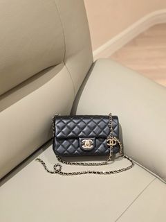 (Category: ) located in . Submitted by luxdesignerbrand (Listing ID 1465702197, Image 1). Description: .