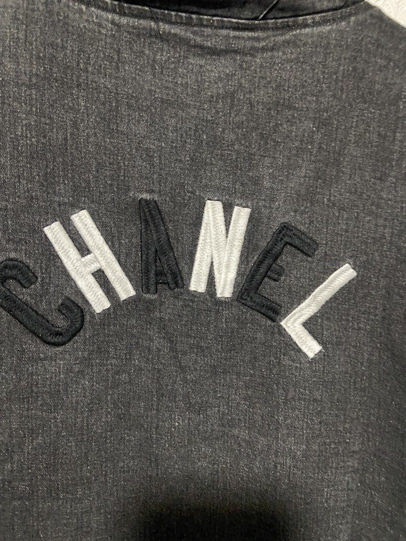 chanel quarter zip acid washed (Category: Hoodies) located in Baguio. Submitted by stickygarments (Listing ID 1465653144, Image 3). Description: chanel acid washed quarter zip condition:verygood large dimes26x27 .