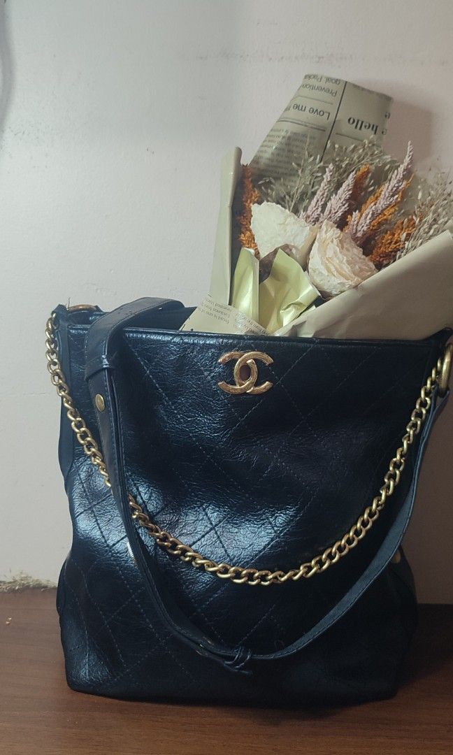 Chanel Quilted Hobo Bag (Category: Tote Bags) located in Pasig City. Submitted by xcess_baggage (Listing ID 1465643878, Image 1). Description: .
