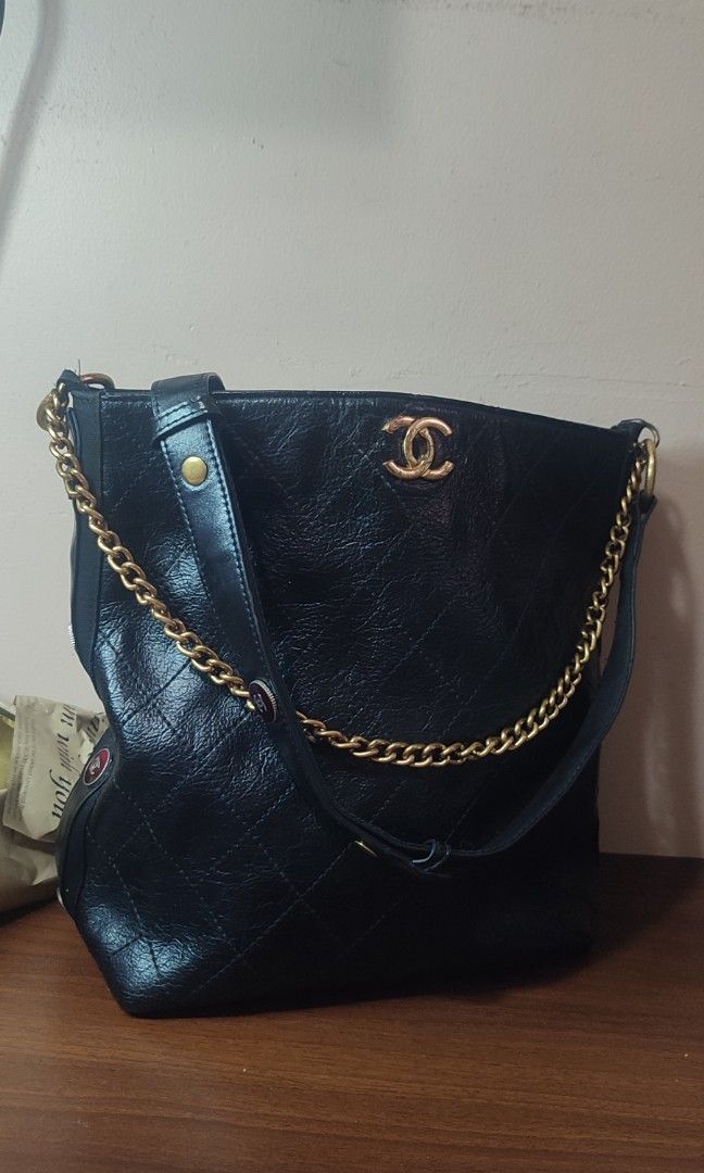 Chanel Quilted Hobo Bag (Category: Tote Bags) located in Pasig City. Submitted by xcess_baggage (Listing ID 1465643878, Image 2). Description: .