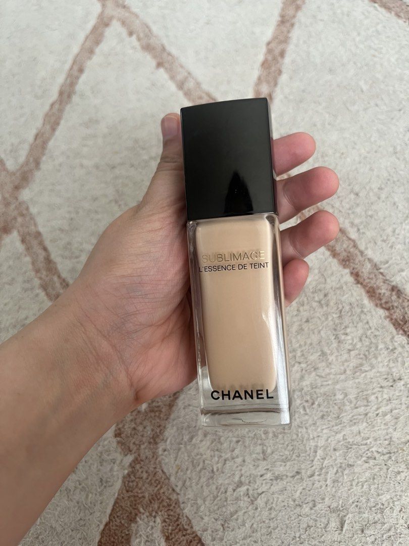 Chanel Sublimage L'Essence de Teint Foundation - B20 (Category: Makeup) located in Cagayan de Oro. Submitted by simplydecluttering_makeup (Listing ID 1465670404, Image 1). Description: Rfs: Decluttering. FYI. This is a tester bottle. I have the original Sublimage and this is indeed authentic. Shipping from Cagayan de Oro via J&T. - Brand: Chanel - Product: Sublimage L'Essence de Teint Liquid Foundation - Shade: B20 - Condition: Tester bottle - Pa