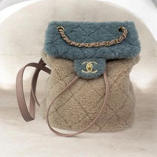 (Category: ) located in . Submitted by bonbonbags (Listing ID 1465619601, Image 1). Description: .