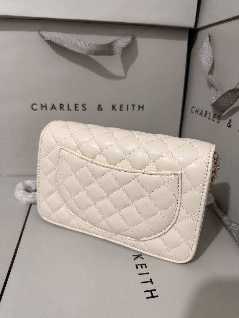 Charles&keith cressida quilted push lock clutch (Category: Cross-body Bags) located in Cavite. Submitted by miksycrls (Listing ID 1465598326, Image 3). Description: 📌REMINDER PLS READ BELOW ⬇️ ✨INCLUSION✨ 🔗TAG&DUSTBAG 🔗WHAT YOU SEE IS WHAT YOU GET 🔗manage your expectations items are MPO | Mall Pull Out 📩 TO ORDER / ASK DETAILS: Send me a private message! +60paperbag 💸:GCASHH/GOTYMEE 📍:IMUSCAVITE 🚚:SCO|SPX EXPRESS SF ONLY📦 OTHER COURIER:�