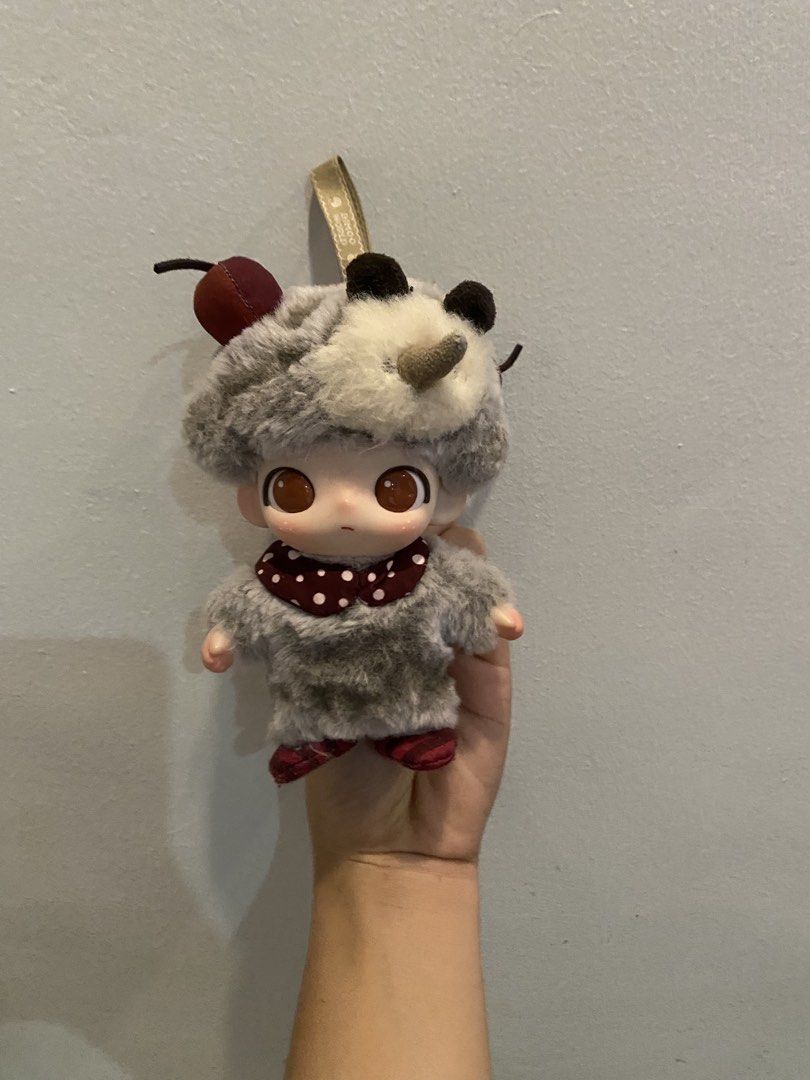 Cherry Hoglet Popmart Collection (Category: Designer & Blind Box Toys) located in Manila. Submitted by bella334 (Listing ID 1465594794, Image 3). Description: 🍒 CHERRY HOGLET – POP MART • Bought from POP MART MOA 🛍️ • Like new condition ✨ • Just opened/unboxed • No box • No marks, defects, or damages • Clean and not dirty • Selling because I changed my mind and don’t want it anymore 💸 Price: ₱950 📦 SF will be shouldered by the buyer 🚚 Any MO
