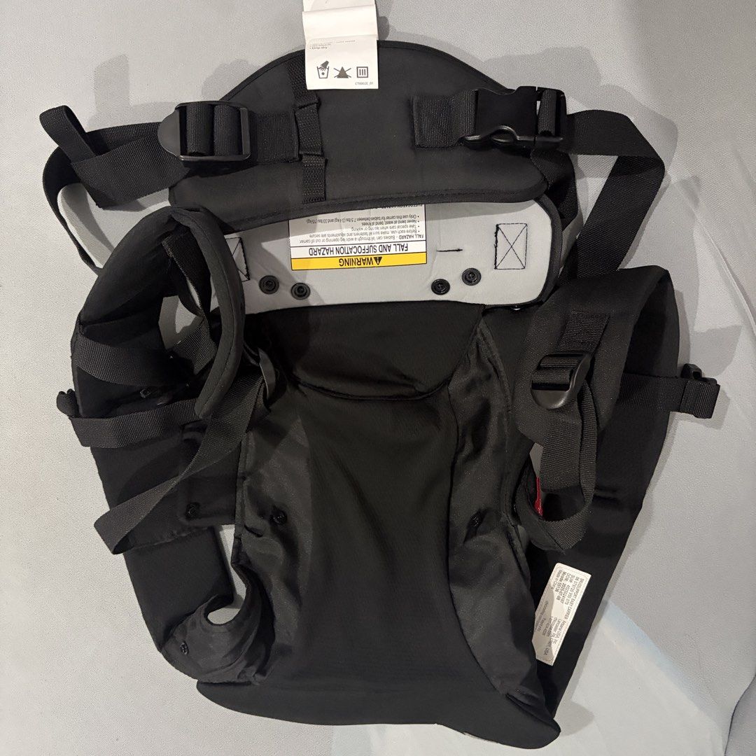 Chicco Snug Support Baby Carrier Black (Category: Carriers & Slings) located in Makati City. Submitted by jioannguison (Listing ID 1465678581, Image 1). Description: Chicco Snug Support 4-in-1 Baby Carrier with Hip Support.